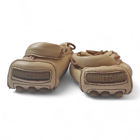 Minnetonka Women's Natural Moosehide Driving Moccasins Size 7 - Picture 5 of 9